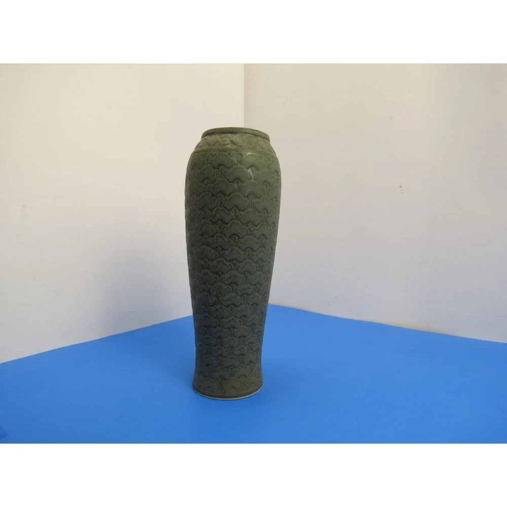 Rookwood Pottery 2769 Grayscale Kataro Dragon Vase 2014